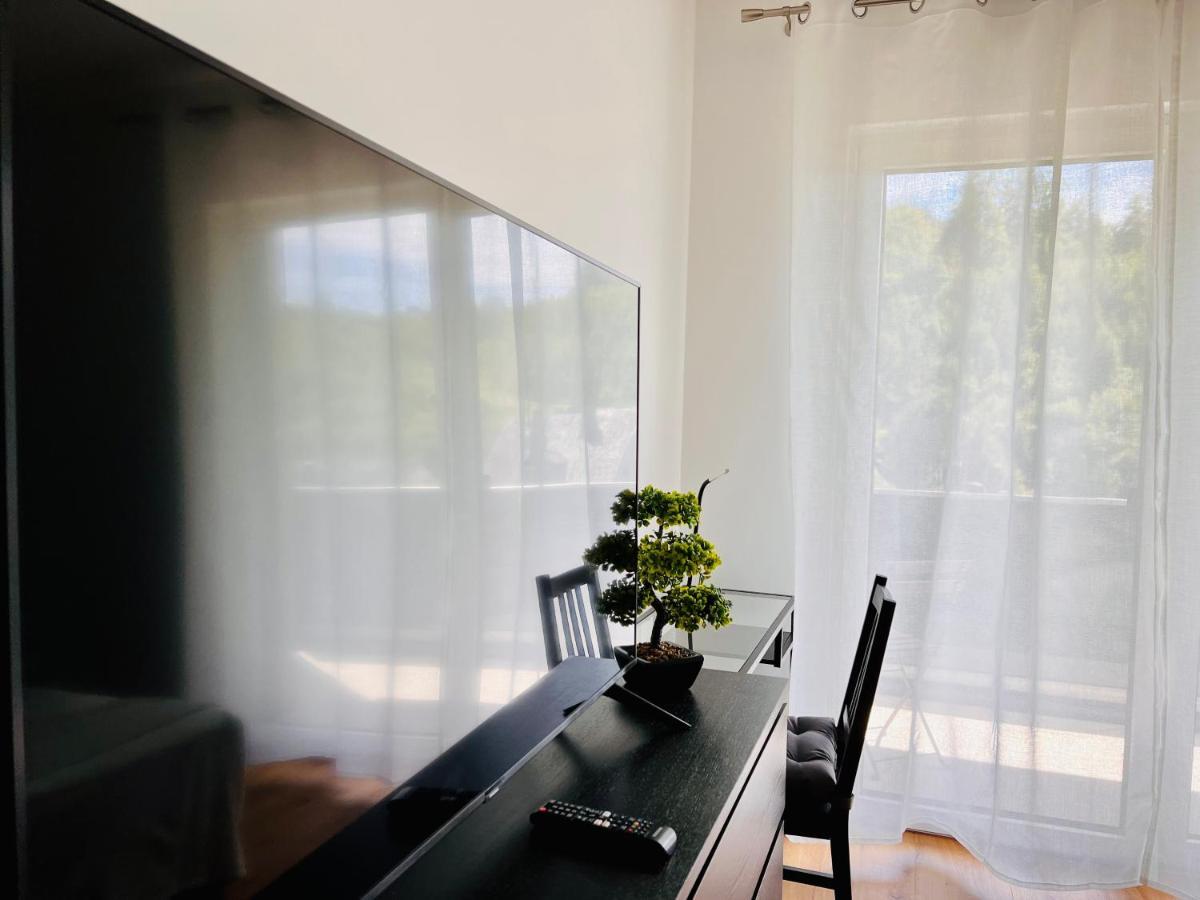 Idyllische Ferienwohnung Mit Balkon & Ausblick Arzbach Bagian luar foto